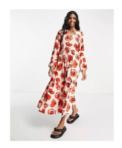 midi dress with tiered skirt in oversized poppy printp