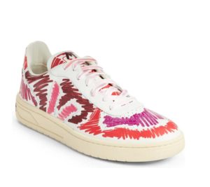 X Veja V-10 Low Top Sneaker Size 7