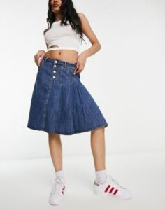 Urban Revivo Denim Pleated Midi Skirt in Blue