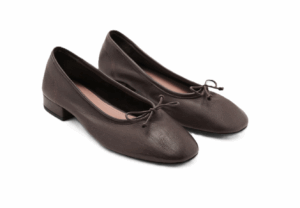 Leather ballet flats with bow