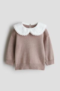 Sweater with Peter Pan Collar