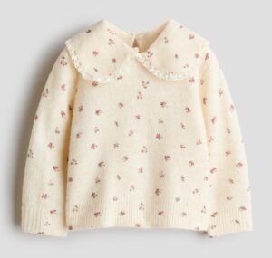 Sweater with Peter Pan Collar